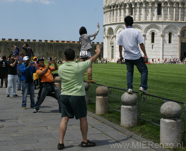 20120514125932 Pisa - iedereen dezelfde foto