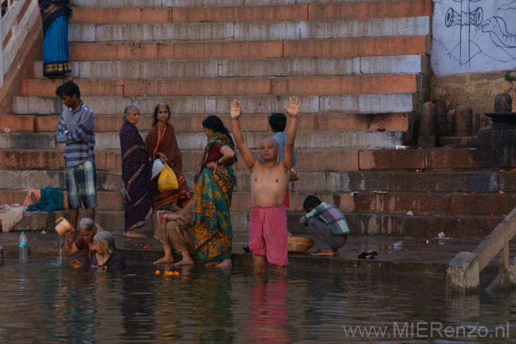 20130306063005 Mier - Boottocht Ganges