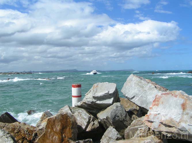 20070924 B (50b) K&T Gansbaai - Eng - voor de golven uit naar de kust