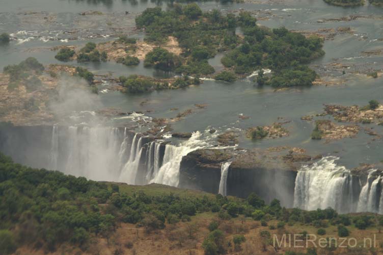 20071012 B (32) Zambia - Helicoptervlucht over de Victoria watervallen