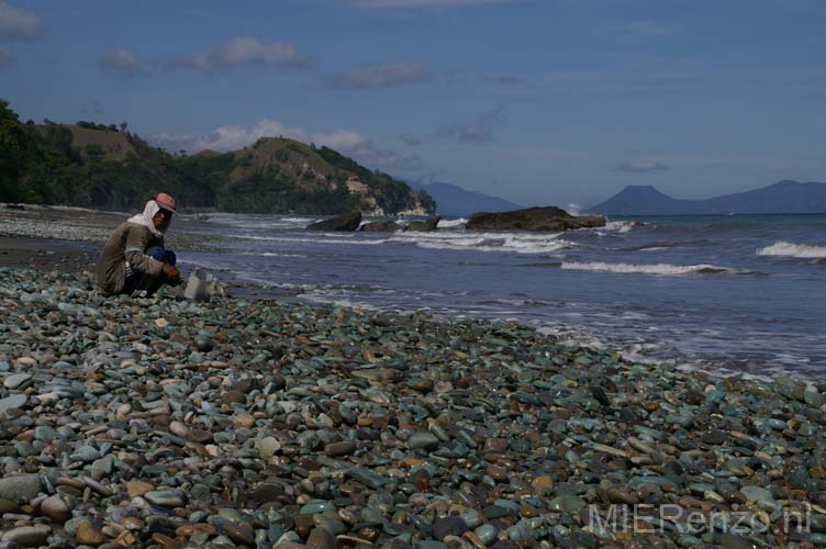 20070502 sunda C (11)   Flores - Het blauwe strand