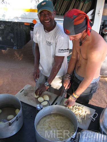 20060921 A (31) Namibië - Sesriem - team variety