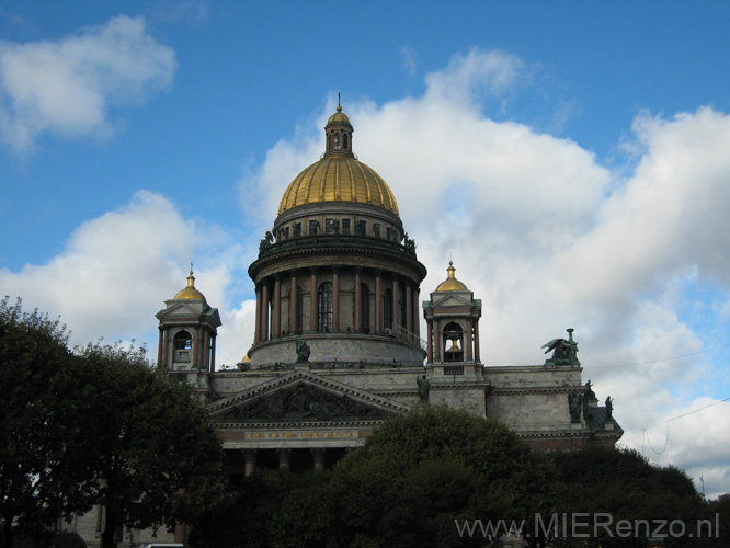 20110925104847  - Sint Petersburg - Izaäkkathedraal