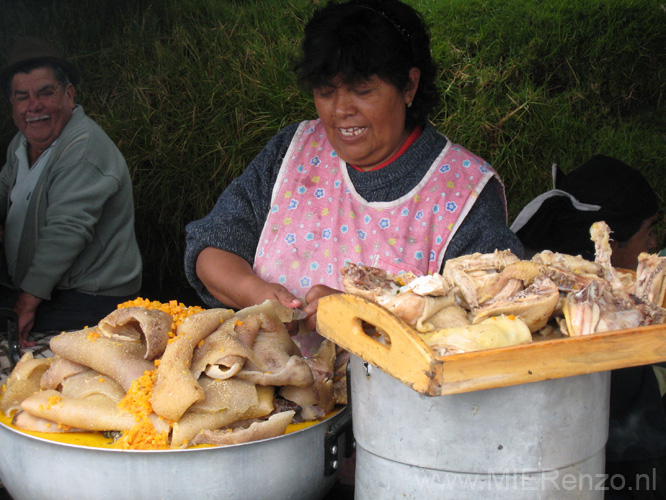 20080517 A (32) Markt Otavalo